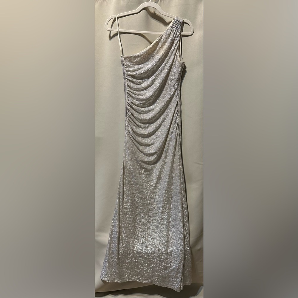Silver one shoulder formal gown size 2